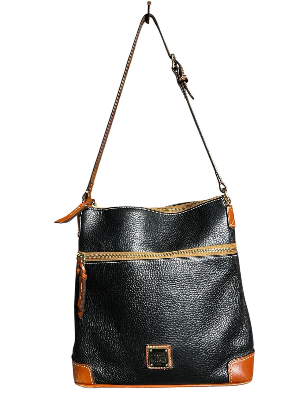 🌻Dooney & Bourke Pebble Grain Leather Shoulder Bag Contrast Trim Zip Purse